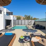 Lambis Athena Villa