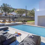 Villa Lambis Athena *