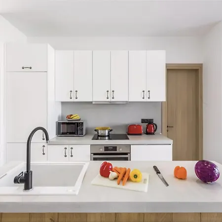 Lambis Athena Villa