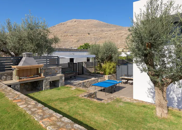 Lambis Athena Villa