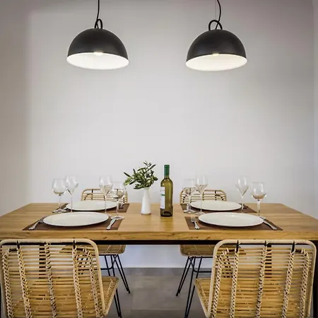 Lambis Athena * Líndosz