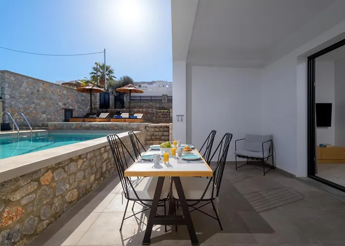 Lambis Athena Villa *