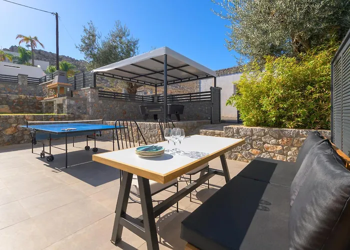 Lambis Athena Villa *